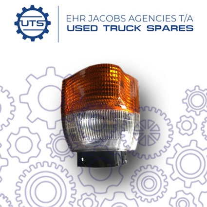 Replacement Corner Lamp for Nissan UD35 & UD40 Truck